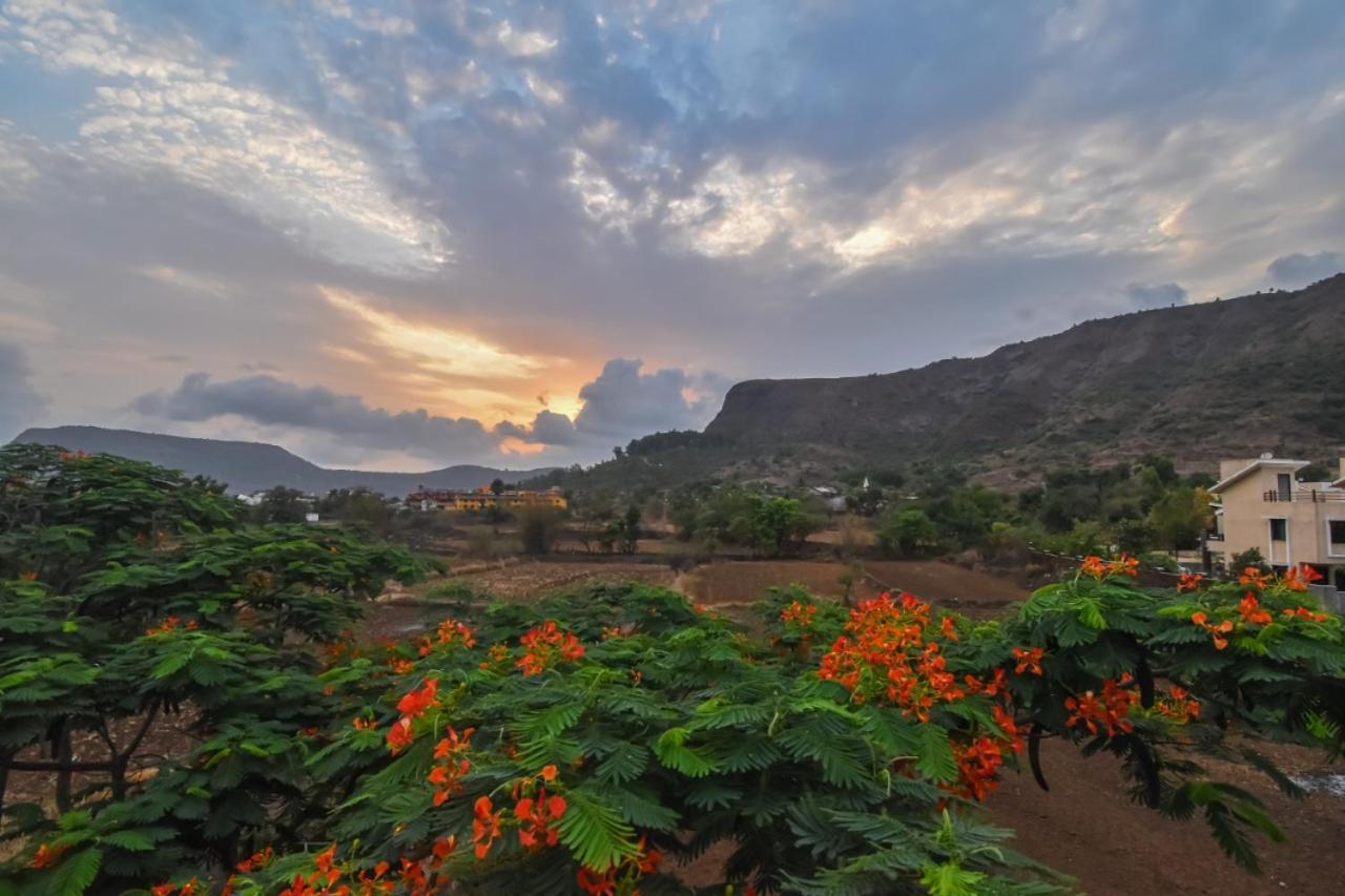 Empyrean Stay Ll 3Bhk Ll Jaguar Villa Ll Ac Ll Pvt Pool Ll Luxury Lonavala Exterior photo